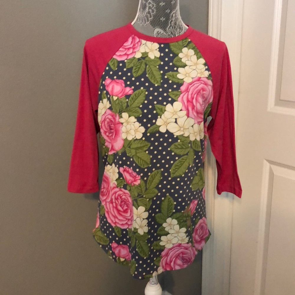 Three quarter floral top